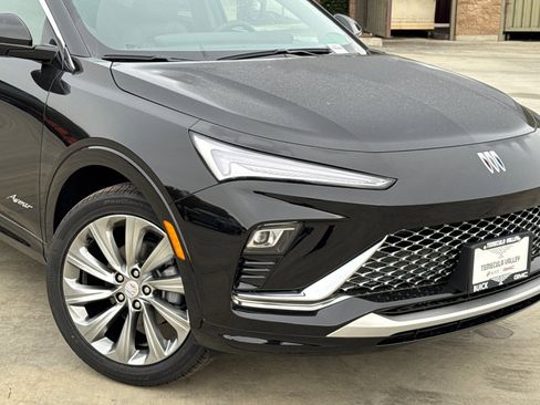 New 2026 Buick Envista Avenir image 3