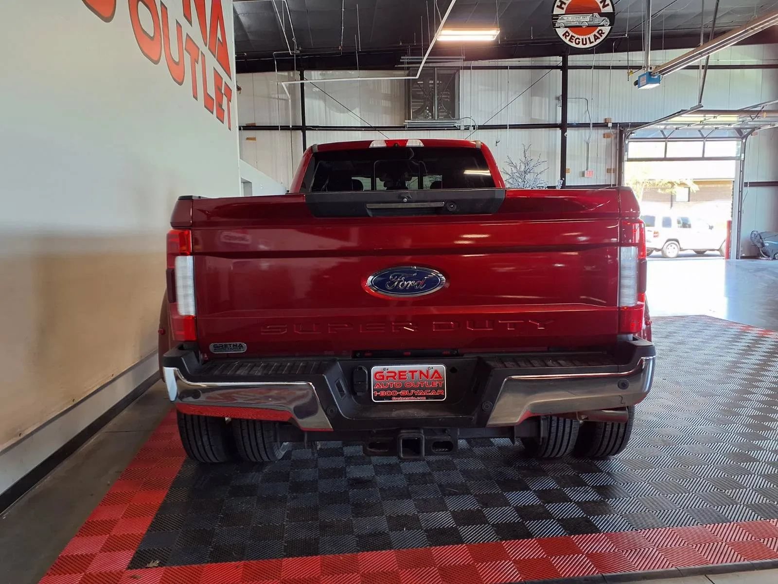 Used 2017 Ford F350 Lariat w/ Lariat Ultimate Package AWD/4WD image 5
