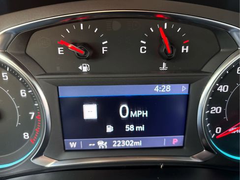 Used 2023 Chevrolet Traverse RS image 30