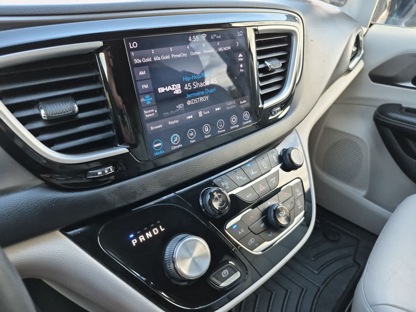 Used 2020 Chrysler Pacifica Touring-L w/ Advanced Safetytec Group FWD image 27