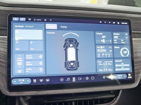 Used 2024 Rivian R1S Adventure image 19