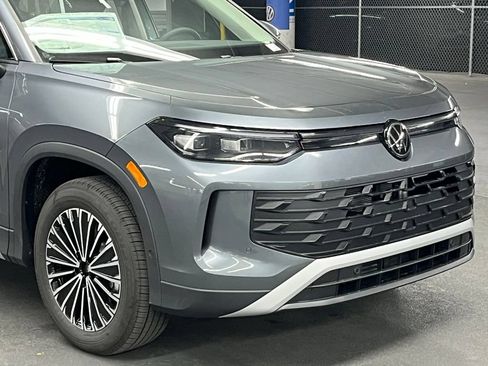 New 2026 Volkswagen Tiguan S AWD/4WD image 40