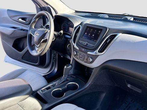 Used 2020 Chevrolet Equinox LS image 5