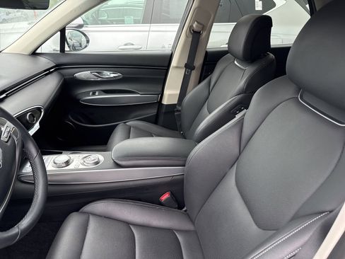 Used 2023 Genesis GV70 2.5T Select w/ Select Package image 5