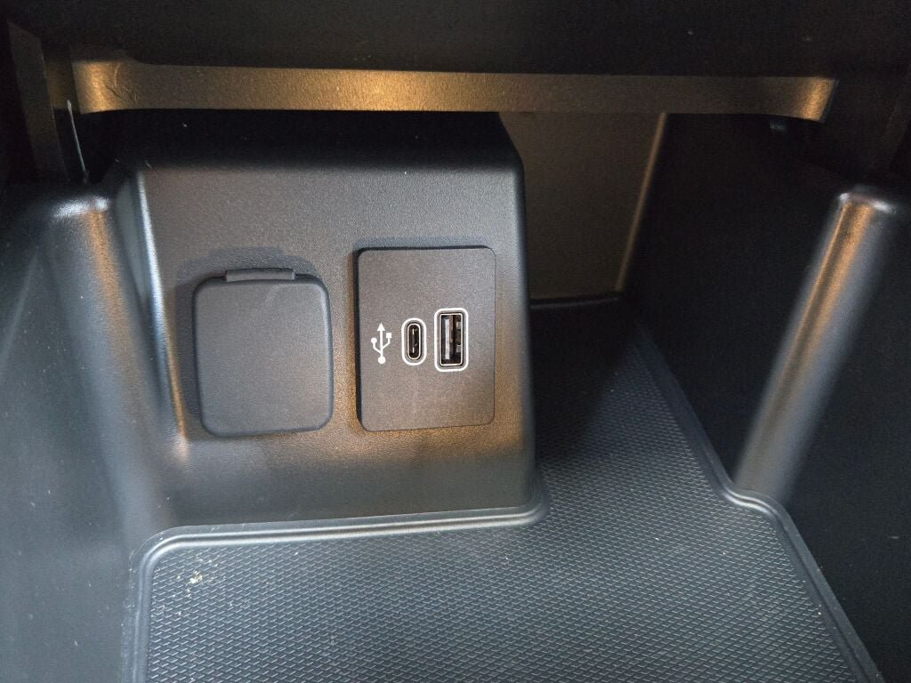 Used 2025 Ford Explorer ST w/ Sun And Sound Package AWD/4WD image 32
