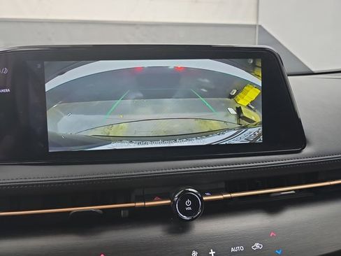 Used 2023 Nissan Ariya AWD image 31