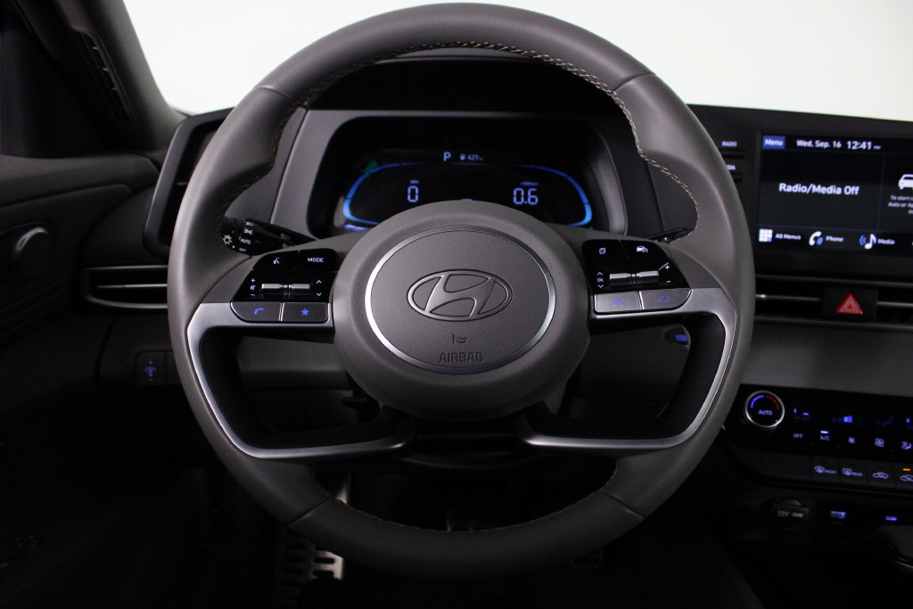 Certified 2026 Hyundai Elantra Sport FWD image 10