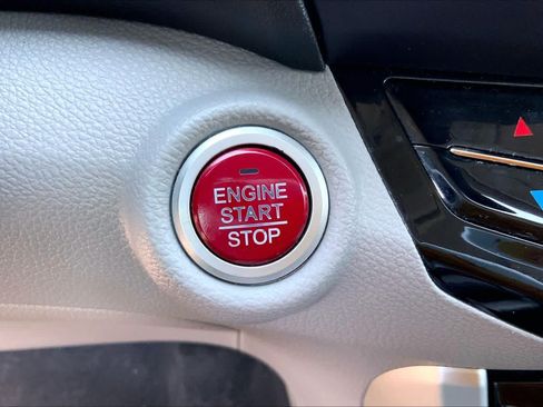 Used 2016 Honda Accord EX image 31