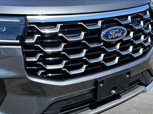 Certified 2025 Ford Explorer Platinum w/ LUX Leather Package AWD/4WD image 29