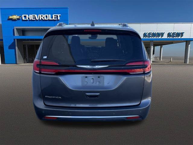 Used 2021 Chrysler Pacifica Touring-L FWD image 8