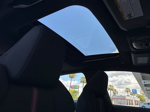 Certified 2023 Toyota Corolla SE w/ SE Premium Package image 15