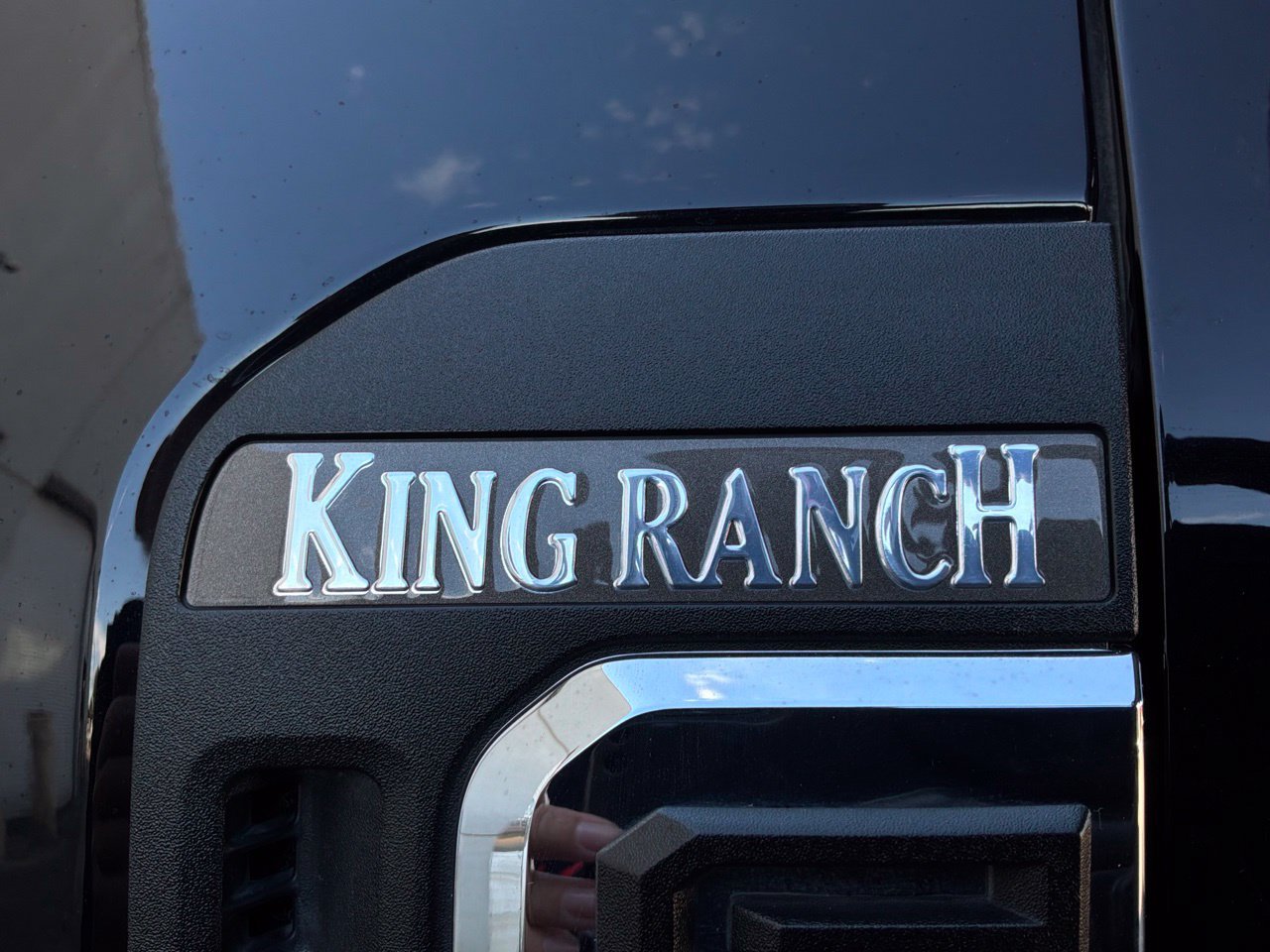 Used 2024 Ford F250 King Ranch w/ FX4 Off-Road Package AWD/4WD image 10