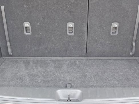 Used 2025 Nissan Pathfinder SL AWD/4WD image 38
