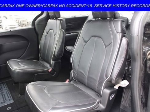 Used 2018 Chrysler Pacifica Limited w/ Advanced Safetytec Group image 25