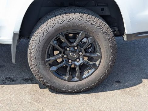 Used 2025 Chevrolet Colorado Z71 w/ Midnight Edition image 22