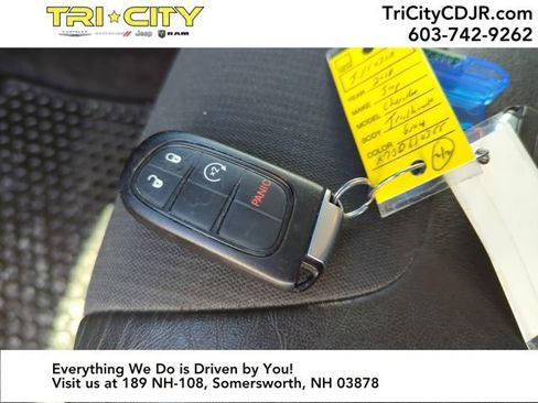 Used 2018 Jeep Cherokee Trailhawk w/ Cold Weather Group image 34