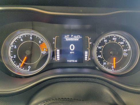 Used 2021 Jeep Cherokee Latitude FWD image 23