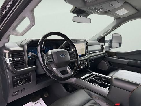 Used 2023 Ford F350 Lariat w/ Chrome Package image 18