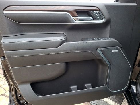 Used 2022 GMC Sierra 1500 SLT image 12