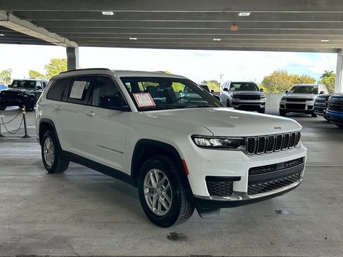 Used 2025 Jeep Grand Cherokee L Laredo image 7