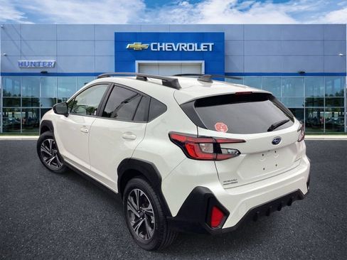Used 2025 Subaru Crosstrek 2.5i Premium AWD/4WD image 2