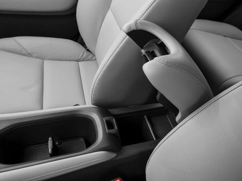 Used 2016 Honda HR-V EX-L image 9