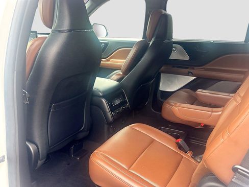Used 2022 Lincoln Aviator Grand Touring w/ Equipment Group 301A AWD/4WD image 13