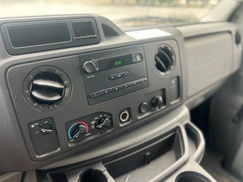 Used 2012 Ford E-450 and Econoline 450 Super Duty image 11