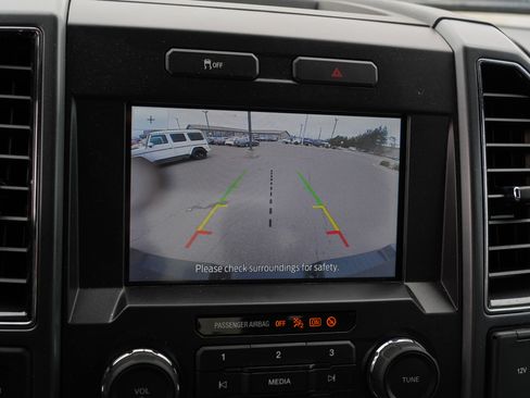 Used 2022 Ford F250 XLT image 25