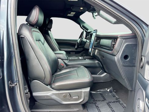 Used 2024 Ford Expedition Limited RWD image 31