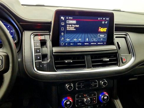 Used 2024 GMC Yukon AT4 w/ Technology Package AWD/4WD image 18