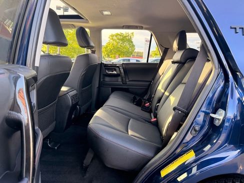 Certified 2022 Toyota 4Runner TRD Off-Road Premium w/ Moonroof Package AWD/4WD image 13