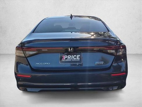 Used 2023 Honda Accord Touring image 7