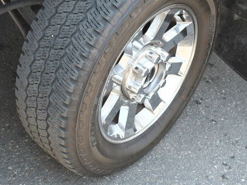 Used 2024 Ford F250 Platinum w/ FX4 Off-Road Package AWD/4WD image 11