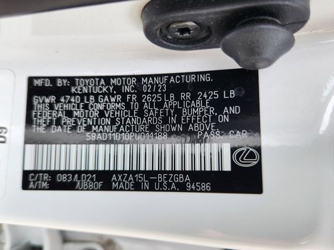 Used 2023 Lexus ES 250 w/ Accessory Package (Z2) AWD/4WD image 24