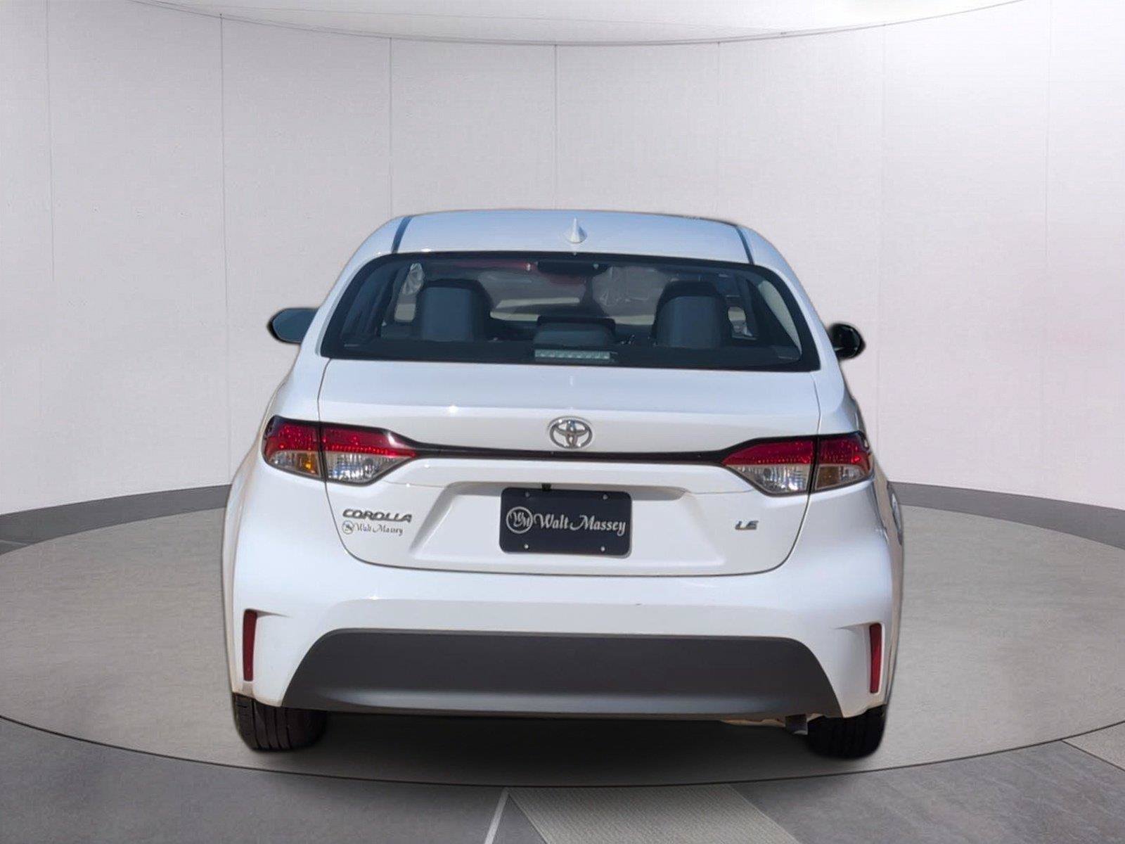 Used 2024 Toyota Corolla LE FWD image 4