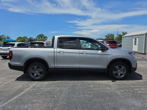 Certified 2024 Honda Ridgeline TrailSport image 3