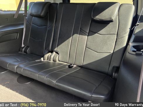 Used 2017 Cadillac Escalade ESV Luxury AWD/4WD image 19