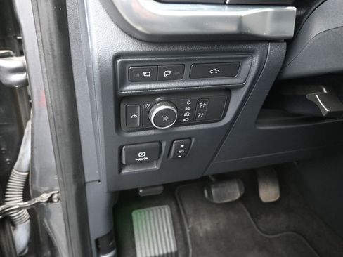 Used 2022 Ford F150 Lariat image 13