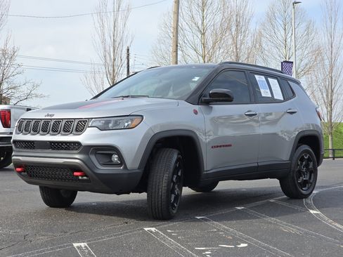 Used 2023 Jeep Compass Trailhawk AWD/4WD image 20