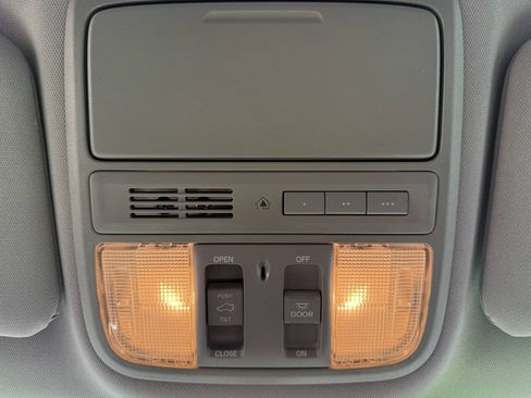 Used 2018 Honda CR-V EX-L image 21