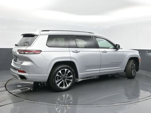Used 2022 Jeep Grand Cherokee L Overland w/ Luxury Tech Group IV image 7