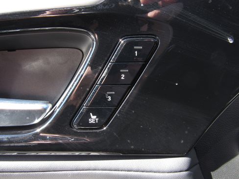 Certified 2023 Acura MDX FWD w/ Technology Package image 25