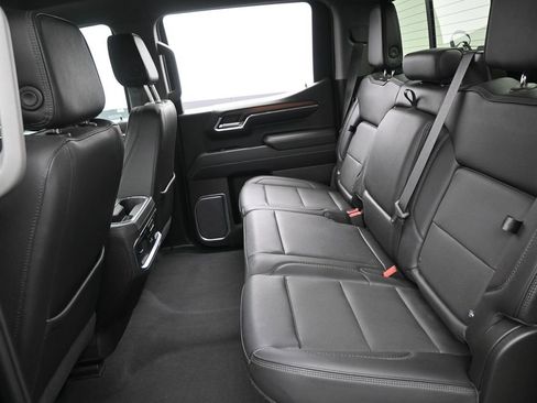 Used 2024 GMC Sierra 1500 Denali w/ Technology Package AWD/4WD image 24