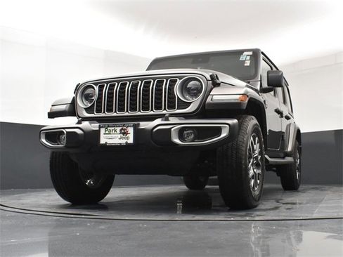 Used 2024 Jeep Wrangler Sahara w/ Technology Group image 20