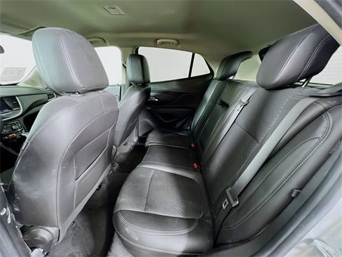 Used 2022 Buick Encore Preferred w/ Safety Package image 22