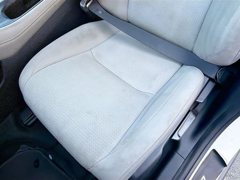 Used 2021 Honda HR-V EX image 18