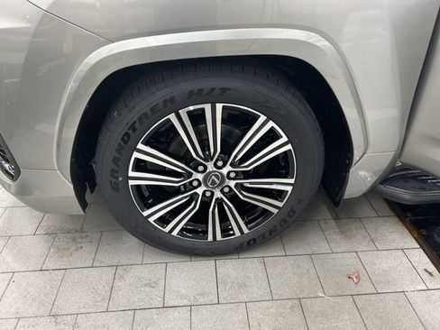 New 2025 Lexus LX 600 4WD w/ Luxury Package image 25