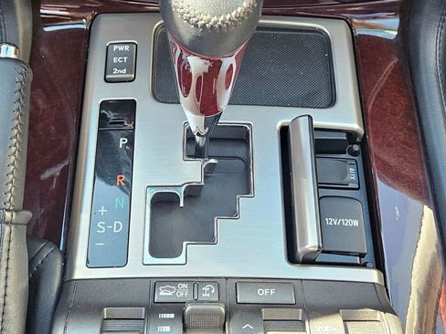 Used 2014 Lexus LX 570 4WD image 35