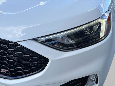 Used 2020 Ford Edge ST w/ Cold Weather Package AWD/4WD image 35